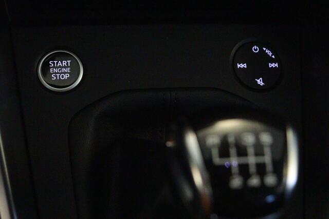 Audi A3 SPORTBACK 35 TFSI Business Edition | NAVI | PDC V+A | STOELVERW | LANE-ASSIST | VIRTUAL COCKPIT |