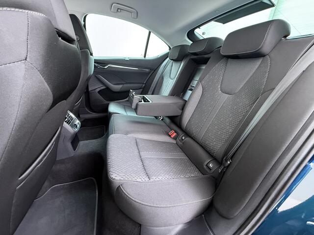 Skoda Octavia e-TSI AUT Trekhaak Adap.Cruise Camera Navi Ecc Apple Carplay Android Auto Virtual Cockpit Business Edition Plus Elek.Achterklep Stoelverwarmin