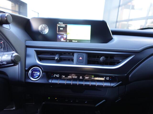 Lexus UX 250h Luxury Line Navigatie,Camera,Keyless,Leer,Stoel+stuurverwarming,PDC