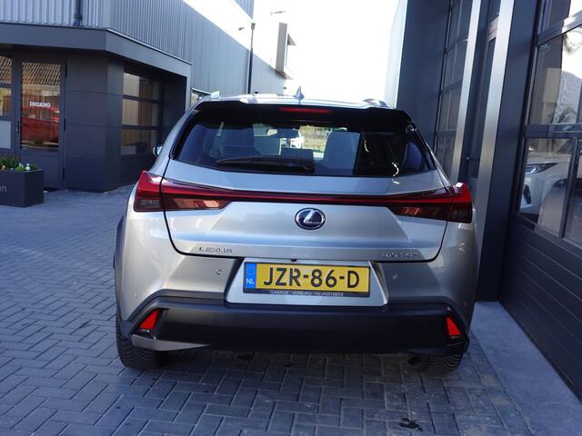 Lexus UX 250h Luxury Line Navigatie,Camera,Keyless,Leer,Stoel+stuurverwarming,PDC