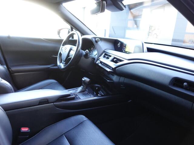 Lexus UX 250h Luxury Line Navigatie,Camera,Keyless,Leer,Stoel+stuurverwarming,PDC