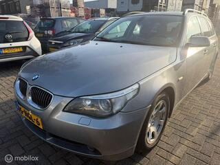 BMW 5-SERIE Touring 523i Business Line