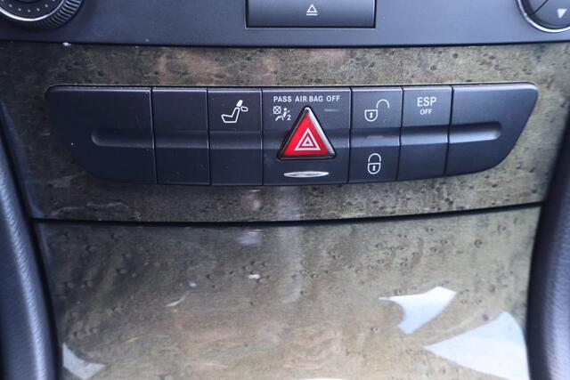 Mercedes-Benz E-Klasse 280 Avantgarde NL-Auto ZEER NETTE AUTO VOLLEDIG ONDERHOUDSVERLEDEN