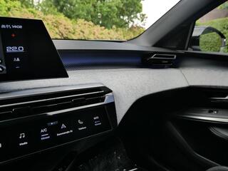 PEUGEOT 5008 FIRST EDITION HYBRID 145PK