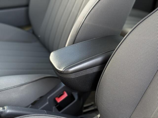 Fiat 500 0.9 TwinAir Lounge | Pano, Cruise, Afn. Trekhaak, Airco, El. Ramen, Bluetooth, El. Spiegels | NAP |