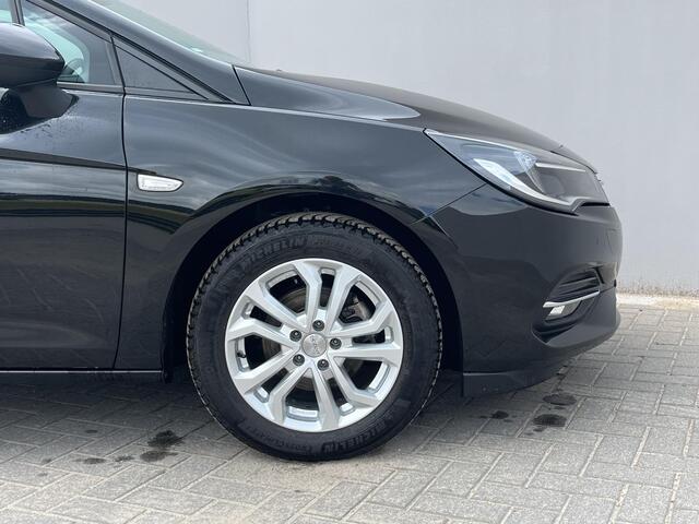 Opel Astra Sports Tourer 1.2 Business Executive Lichtmetalen velgen / Achteruitrijcamera / Navigatie /  Apple Carplay & Android Auto / All season banden / 