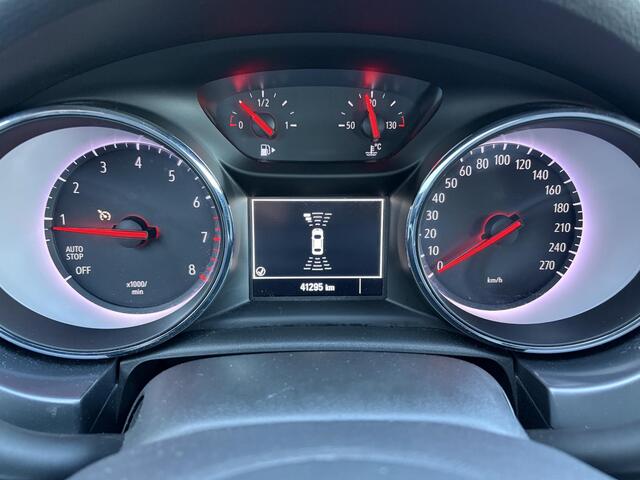 Opel Astra Sports Tourer 1.2 Business Executive Lichtmetalen velgen / Achteruitrijcamera / Navigatie /  Apple Carplay & Android Auto / All season banden / 