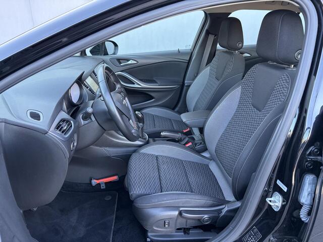 Opel Astra Sports Tourer 1.2 Business Executive Lichtmetalen velgen / Achteruitrijcamera / Navigatie /  Apple Carplay & Android Auto / All season banden / 