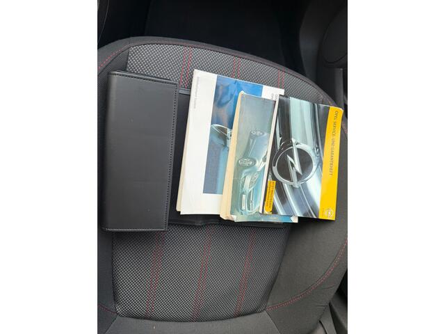 Opel Corsa 1.4 Sport + Winter pakket | Stoel + Stuur verwarming | Airco | 100% onderhouden