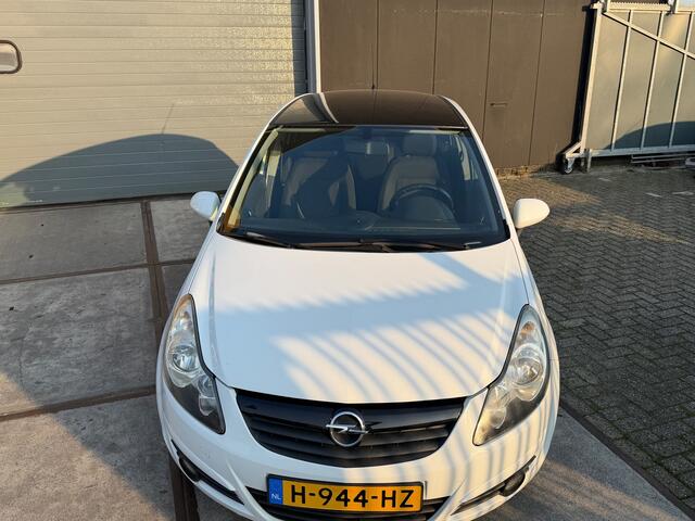Opel Corsa 1.4 Sport + Winter pakket | Stoel + Stuur verwarming | Airco | 100% onderhouden