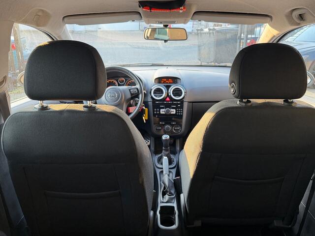 Opel Corsa 1.4 Sport + Winter pakket | Stoel + Stuur verwarming | Airco | 100% onderhouden