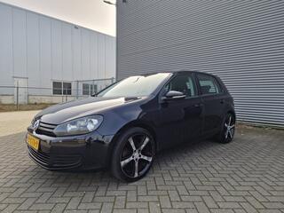 Volkswagen Golf VI