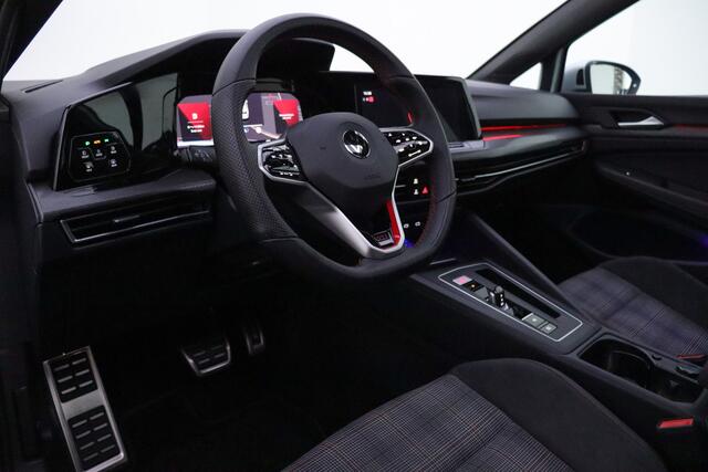 Volkswagen Golf 2.0 GTI DSG 245PK PANO | NAVI | APP CONNECT | TREKH. | STUUR+STOELVERW. | ACC | BLINDSPOT | CAMERA | LMV 18''
