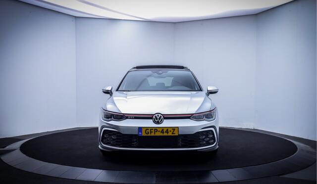 Volkswagen Golf 2.0 GTI DSG 245PK PANO | NAVI | APP CONNECT | TREKH. | STUUR+STOELVERW. | ACC | BLINDSPOT | CAMERA | LMV 18''