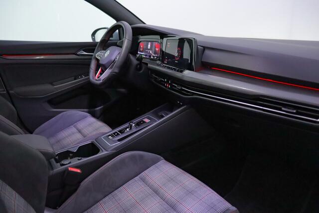 Volkswagen Golf 2.0 GTI DSG 245PK PANO | NAVI | APP CONNECT | TREKH. | STUUR+STOELVERW. | ACC | BLINDSPOT | CAMERA | LMV 18''