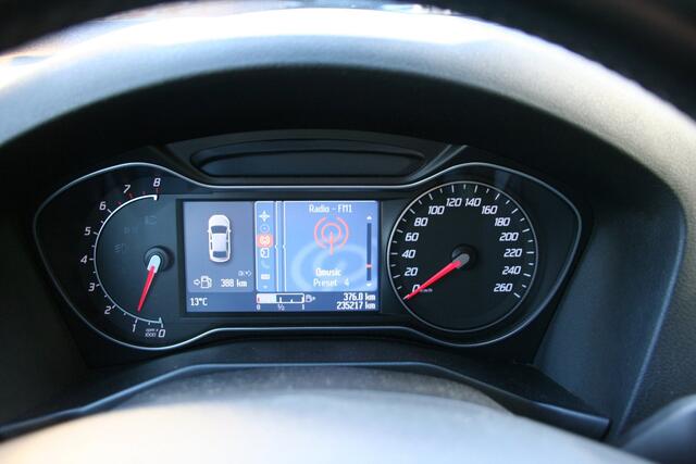 Ford Mondeo Wagon 1.6 EcoBoost Titanium, AIRCO, NAVIGATIE, TREKHAAK, APK