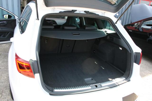 Seat Leon ST 2.0 TSI CUPRA 300 / schaalst. / camera / stoelv.