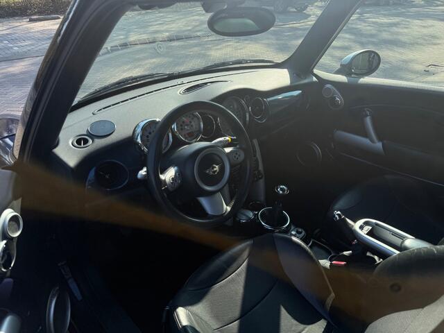 Mini Cooper Mini 1.6 MET  APK