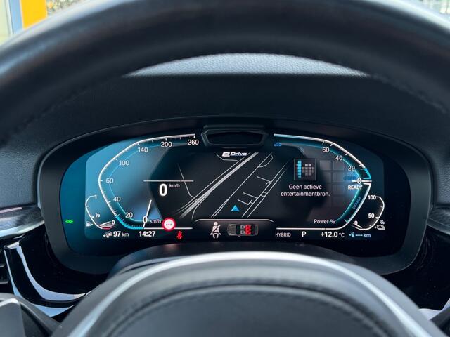 BMW 5-Serie 530e M Sport - Pan dak - Laser LED - stoel/st verwarming - electr trekhaak