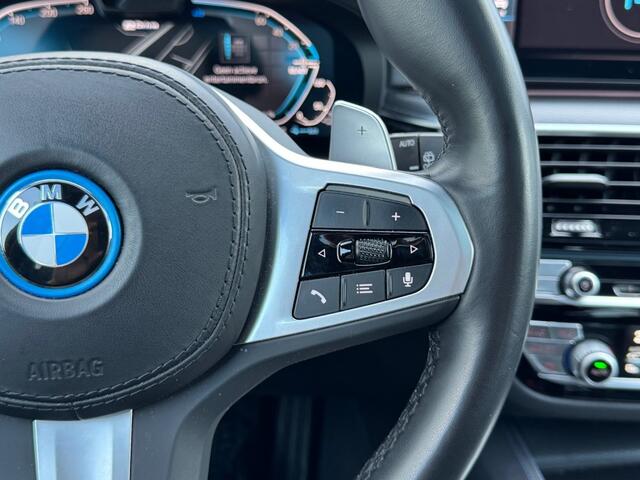 BMW 5-Serie 530e M Sport - Pan dak - Laser LED - stoel/st verwarming - electr trekhaak