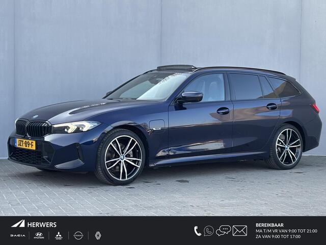 BMW 3-Serie Touring 330e xDrive M Sport PHEV / FACE LIFT / Shadow Line / Panorama dak / Wide Screen / 1500kg Trekgewicht / M-pakket /  Parkeerassistent-pa