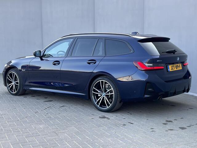 BMW 3-Serie Touring 330e xDrive M Sport PHEV / FACE LIFT / Shadow Line / Panorama dak / Wide Screen / 1500kg Trekgewicht / M-pakket /  Parkeerassistent-pa