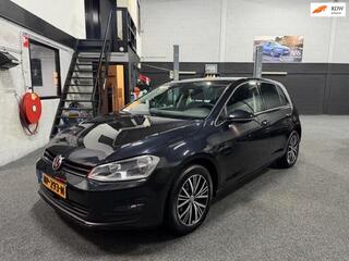 Volkswagen Golf VII