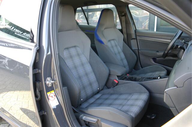 Volkswagen Golf 1.4 eHybrid GTE 245 PK | Urano Grey |  Dealer Onderhouden | Carplay | Keyless