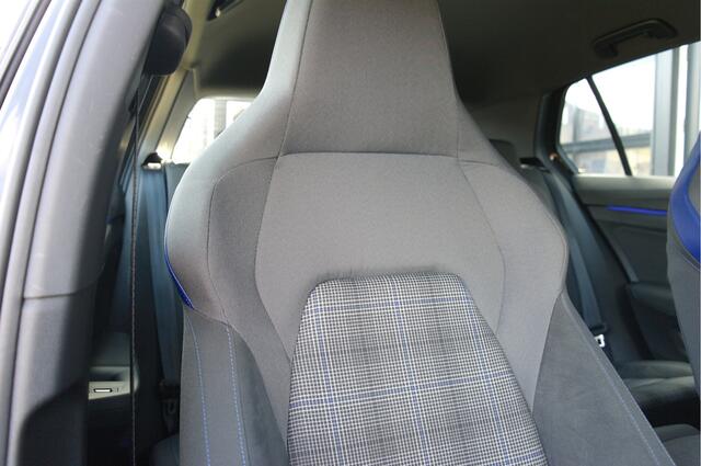 Volkswagen Golf 1.4 eHybrid GTE 245 PK | Urano Grey |  Dealer Onderhouden | Carplay | Keyless