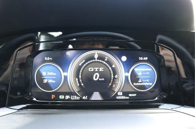 Volkswagen Golf 1.4 eHybrid GTE 245 PK | Urano Grey |  Dealer Onderhouden | Carplay | Keyless
