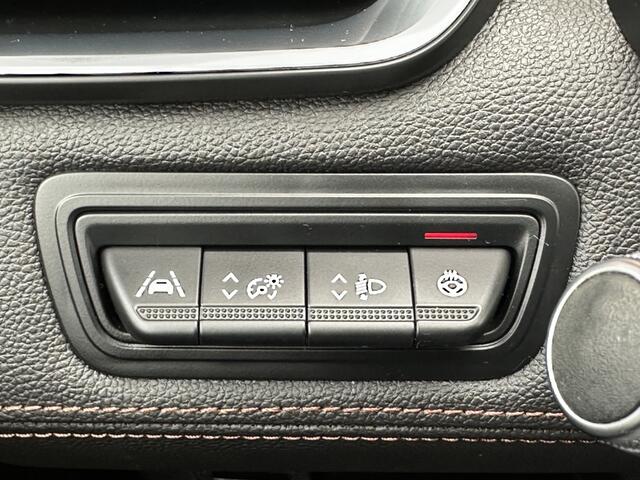 Renault Clio 1.0 TCe Initiale Paris 101PK Leder 360 Camera Clima Bose