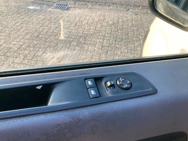 Peugeot Expert 1.5 BlueHDI 100 Standard Pro Airco, Navi,Pdc,..