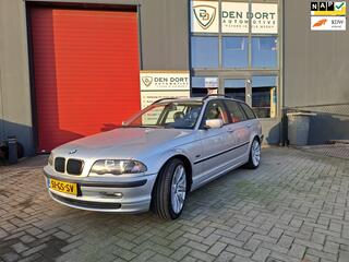 BMW 3-SERIE Touring 320i Executive Aut.*Leer*Navi* YOUNTIMER 25jaar