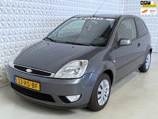 FORD FIESTA 1.4 TDCi Futura / lekker dieselen met APK! (2005)