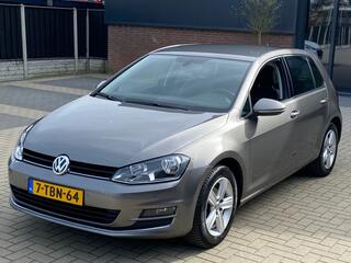 Volkswagen Golf VII