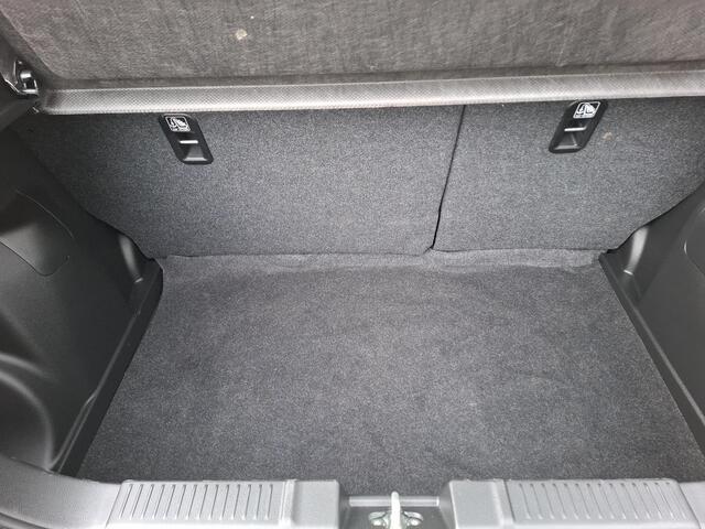 Suzuki Swift 1.2 Select Smart Hybrid | BTW   | Lage km stand | 10 jaar garantie |