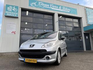 Peugeot 1007