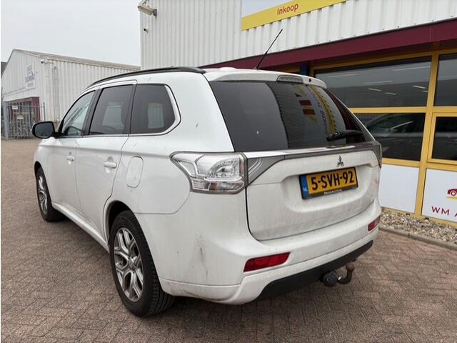 Mitsubishi Outlander 2.0 PHEV instyle+ APK T/M 4-3-2027