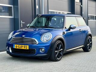 MINI COOPER 1.6 One Holland Street