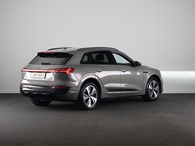 Audi Q8 e-tron 50 quattro Edition 95 kWh 340pk | SOH 96% | Lederen bekleding | | 20 inch lichtmetalen velgen | Elektrisch verstelbare voorstoelen met geheu
