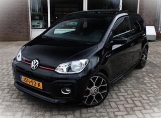 VOLKSWAGEN UP! 1.0 TSI GTI Achteruitrijcamera, Stoelverwarming, Parkeersens. A, Panoramadak, Beats Audio, Cruise control, Climate control, 17