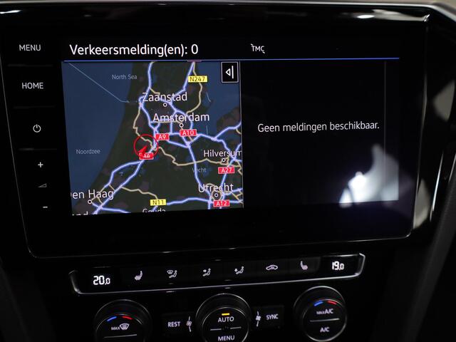 Volkswagen Passat 1.4 TSI Highline Business R 125pk DSG| digital display| Camera| verwarmde voorruit en -stoelen| Navi
