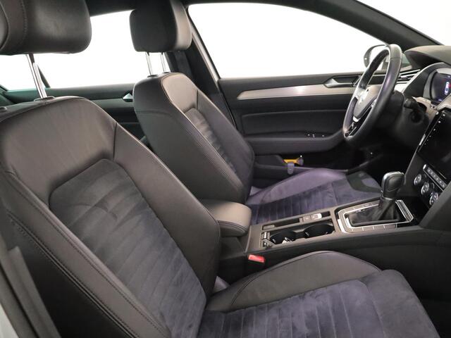 Volkswagen Passat 1.4 TSI Highline Business R 125pk DSG| digital display| Camera| verwarmde voorruit en -stoelen| Navi