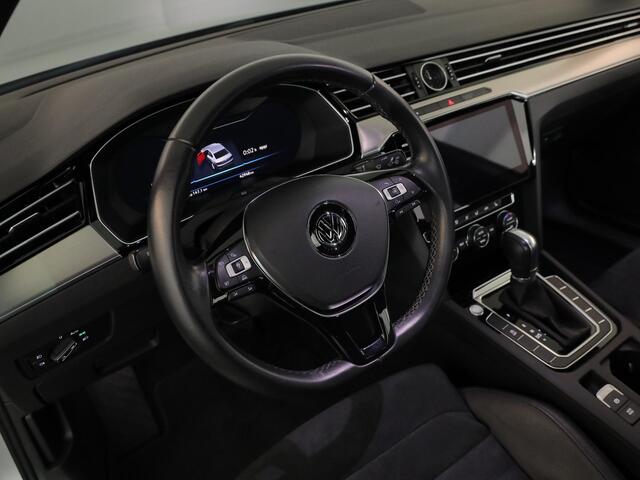 Volkswagen Passat 1.4 TSI Highline Business R 125pk DSG| digital display| Camera| verwarmde voorruit en -stoelen| Navi