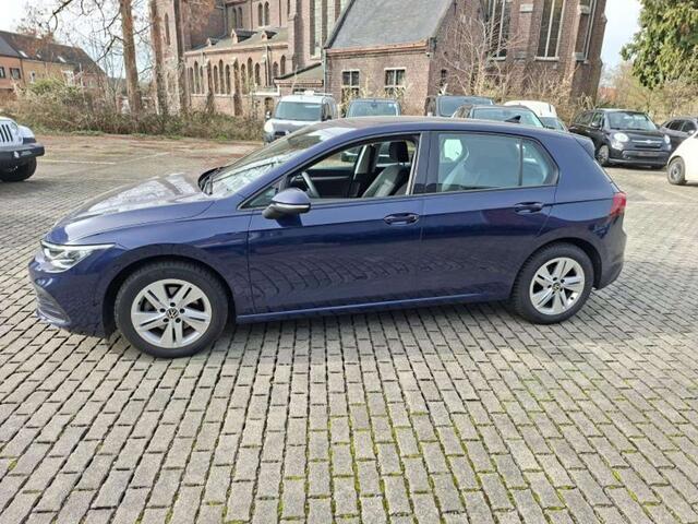 Volkswagen Golf Life eTSI