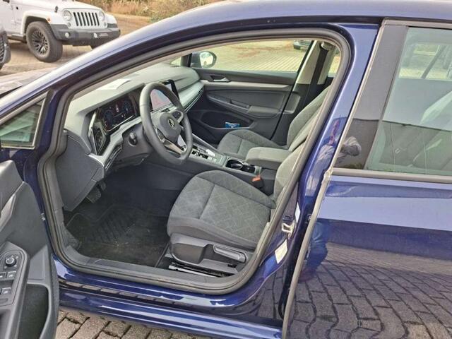 Volkswagen Golf Life eTSI
