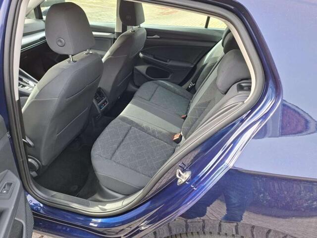 Volkswagen Golf Life eTSI