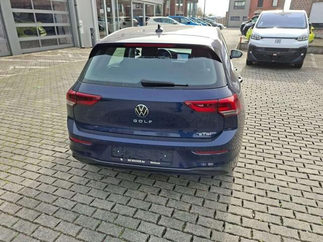 Volkswagen Golf Life eTSI