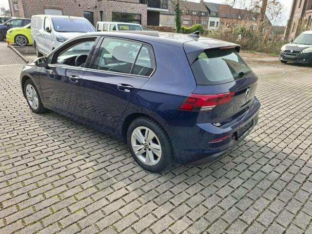 Volkswagen Golf Life eTSI