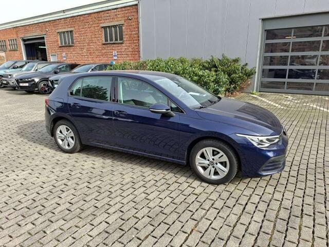 Volkswagen Golf Life eTSI